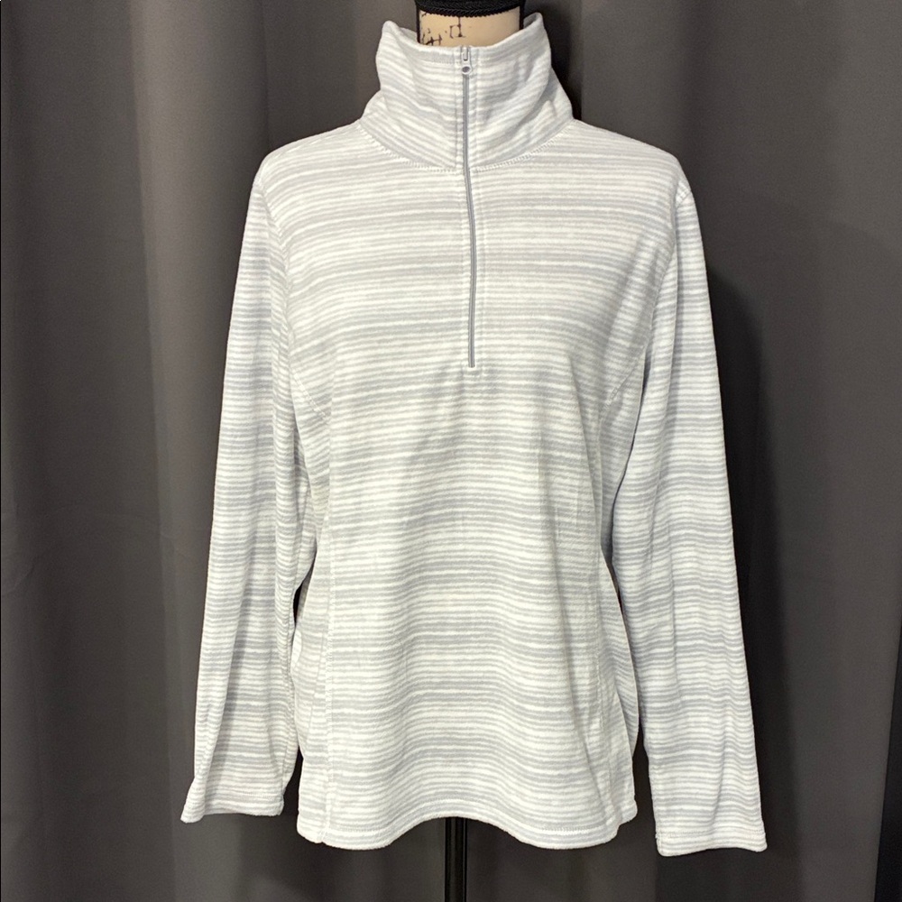 Old Navy Gray and White Pullover